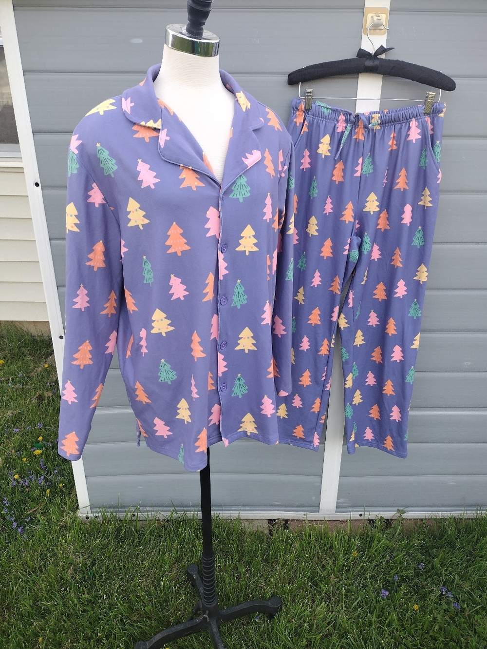 NWOT Spark Paws Human Pajama Set Christmas Tree Women's Size Medium